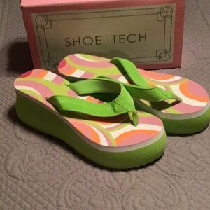 Green Platform Sandals with Tropical Vibe